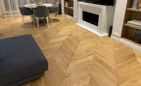 Chevron parket rustik eg - stue - ALPO Group