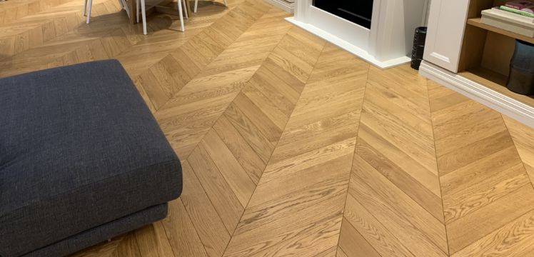 Chevron parket rustik eg - stue - ALPO Group