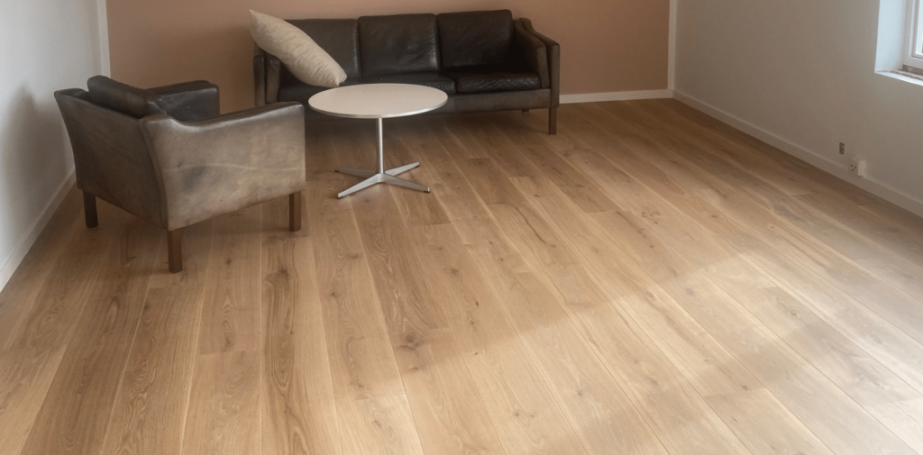 Lamelplank family trægulv eg - Alpo Group