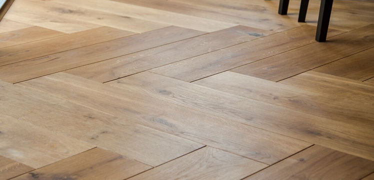 Massiv XL sildebensparket rustik eg - ALPO Group