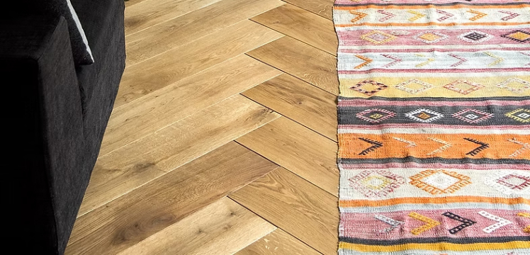 Massiv XL sildebensparket rustik eg - stue 2 - ALPO Group