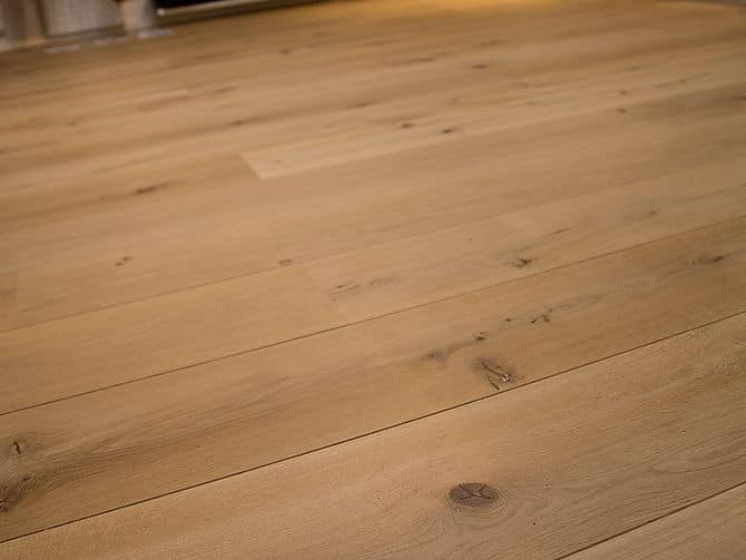 Massive plankegulve Eg Rustik Mat lak butik - ALPO Group