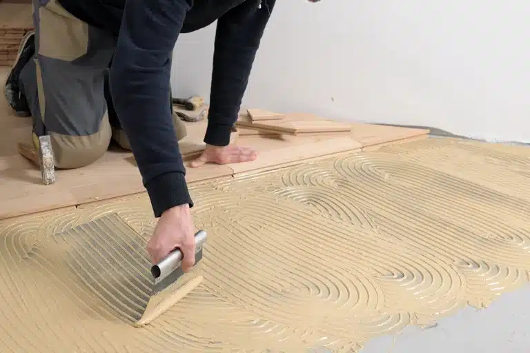 Montering af trægulv - fuldlimning - Alpo Group