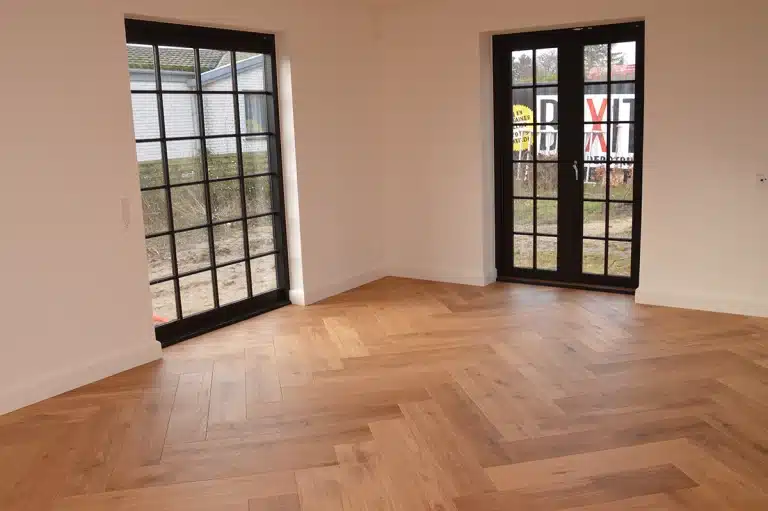 2-lags XL sildebensparket rustik eg - sorte franske glaspartier - ALPO Group