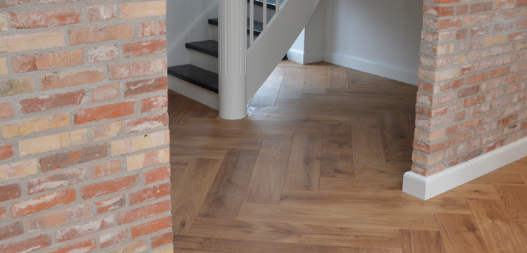 2-lags XL sildebensparket rustik eg - under trappe - ALPO Group