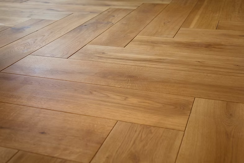 Massiv XL sildebensparket rustik eg - closeup - ALPO Group