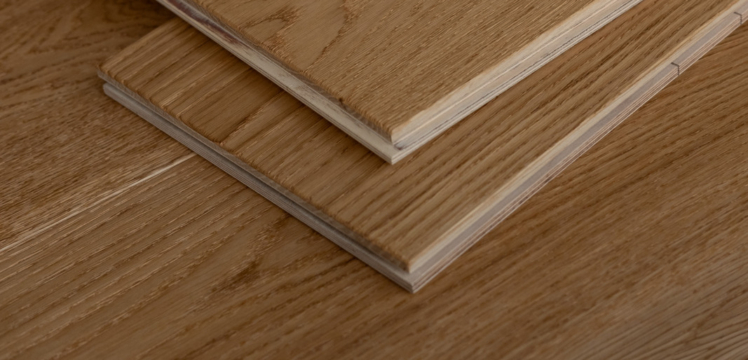 To lamelplanker i eg, Rustik A, 21x220 mm, set fra siden - ALPO Group